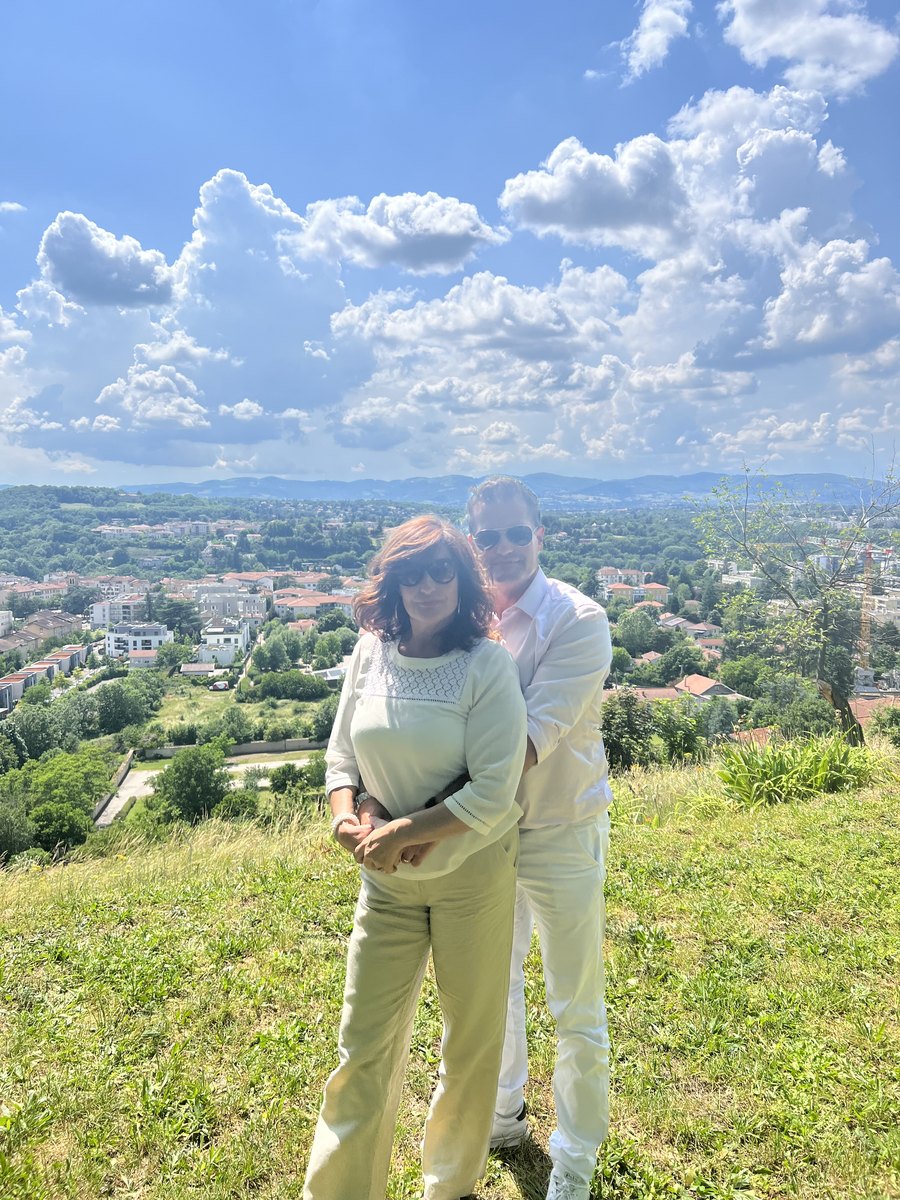 Stephane et maman face a la vallee
