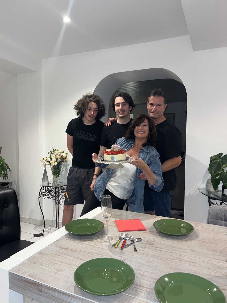 Un anniversaire autour du gateau